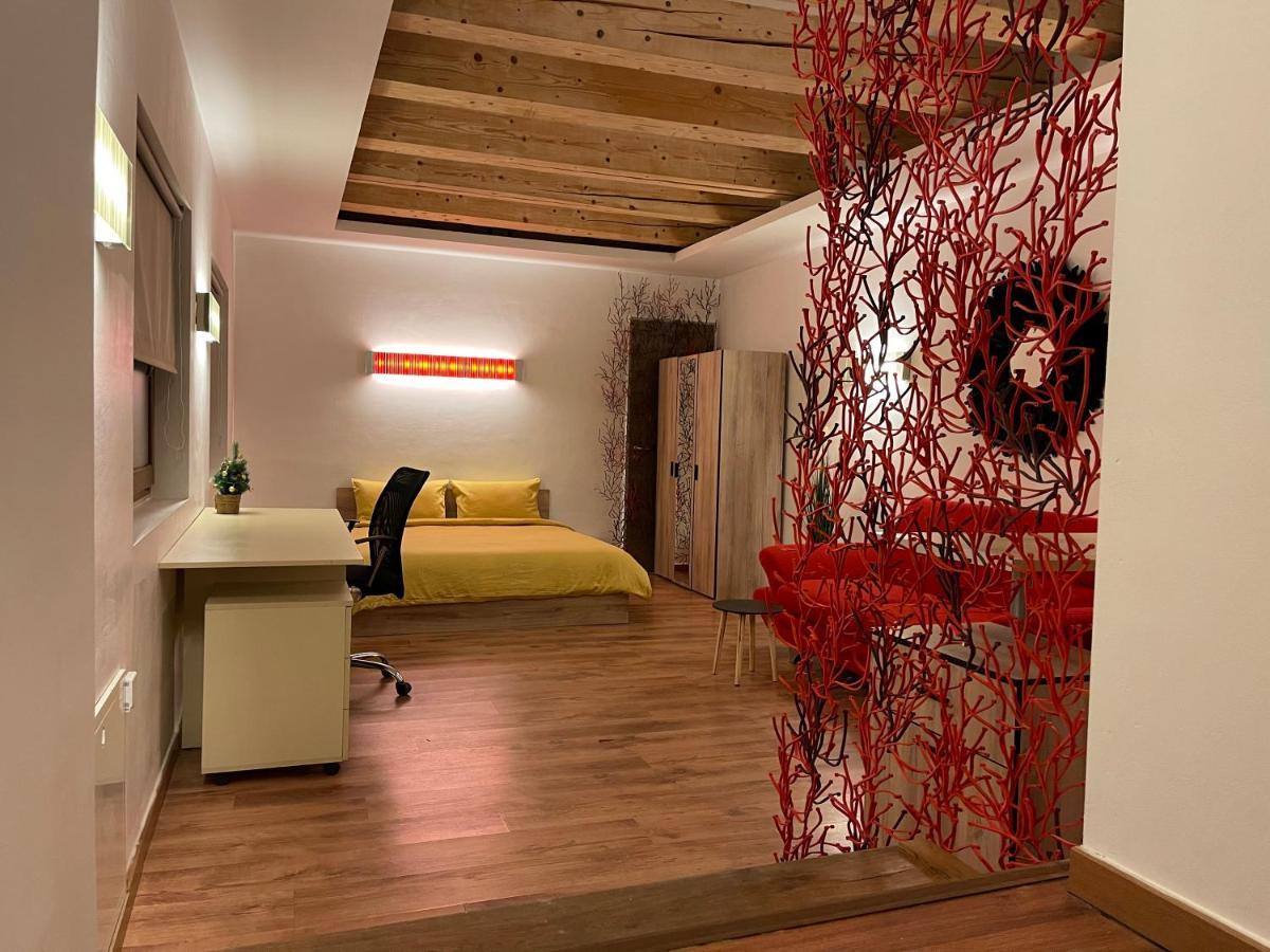 New Workspace Studio Savoya9 Self Check In Old City Center Timisoara Exterior photo
