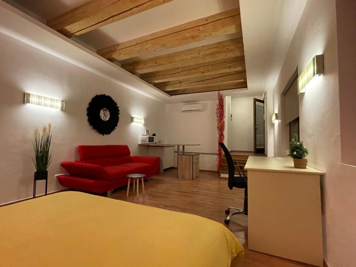 New Workspace Studio Savoya9 Self Check In Old City Center Timisoara Exterior photo