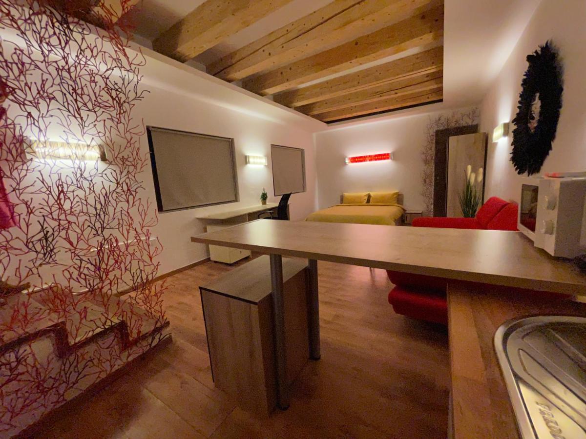New Workspace Studio Savoya9 Self Check In Old City Center Timisoara Exterior photo